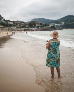 La-Concha-beach-stroll